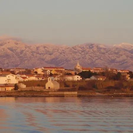 Apartment Zoran Povljana